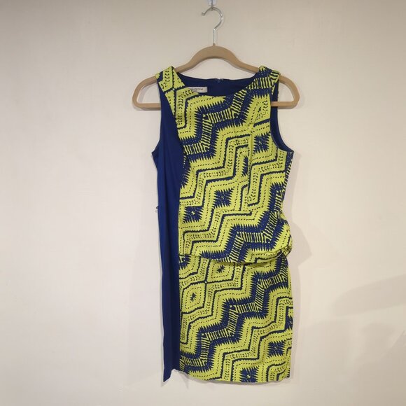 Evan Picone Size 8 graphic size 8 sheath dress with side ruffle - Picture 3 of 5